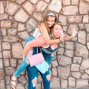 Meet your Posher, Mackenzee